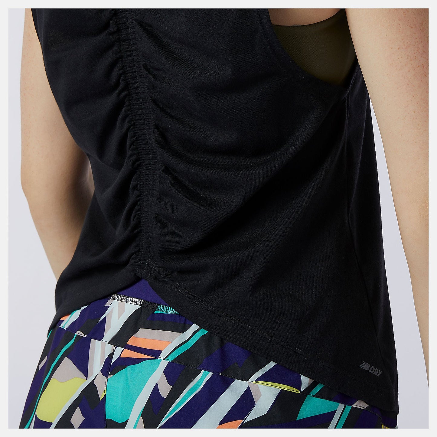 Relentless Cinched Back Graphic Tank | New Balance Clothing Black - Women