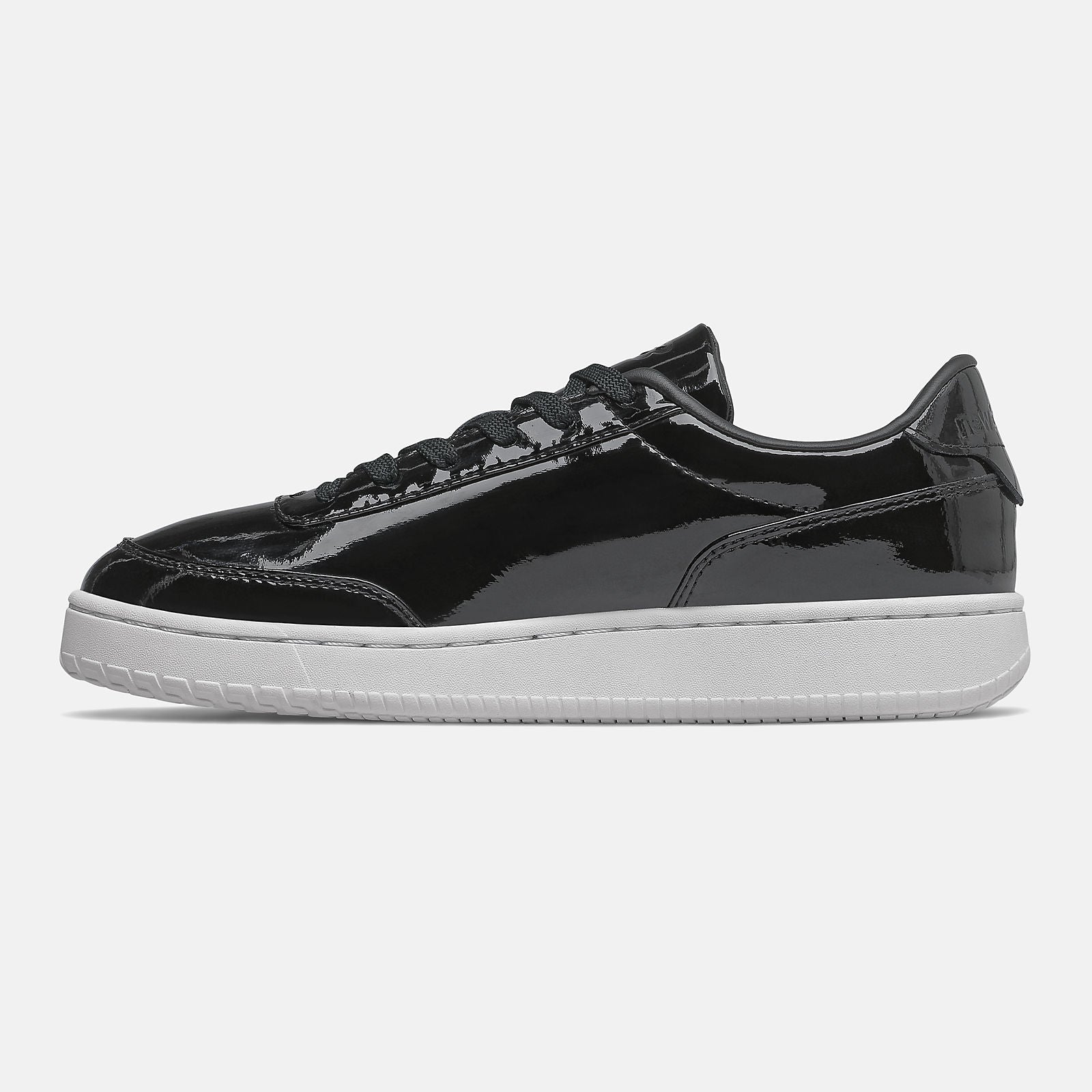 CTAlley | New Balance Shoes Black/White - Women