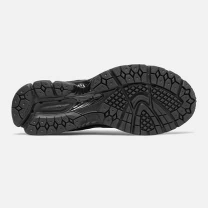 2002R | New Balance Shoes Black/Silver Metallic - Men