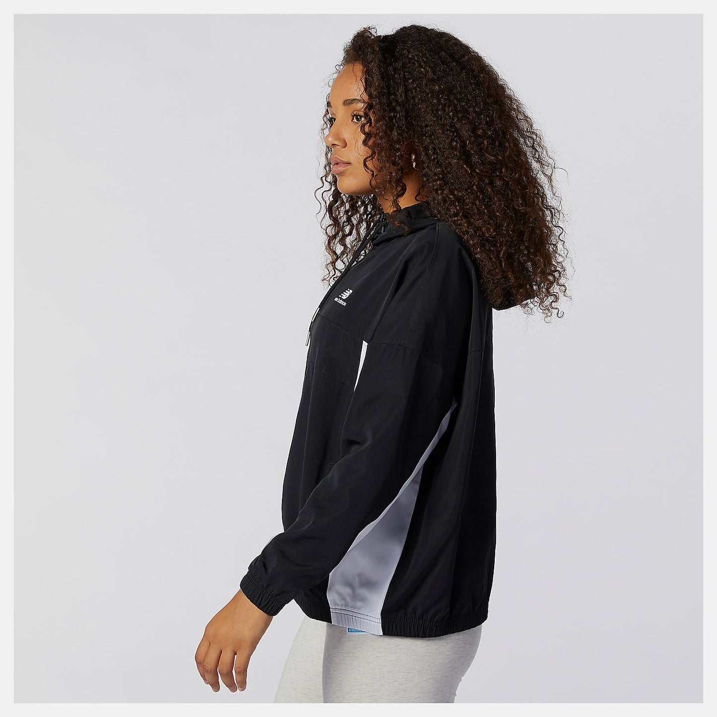 NB Essentials Windbreaker Anorak Jacket | New Balance Clothing Black - Women