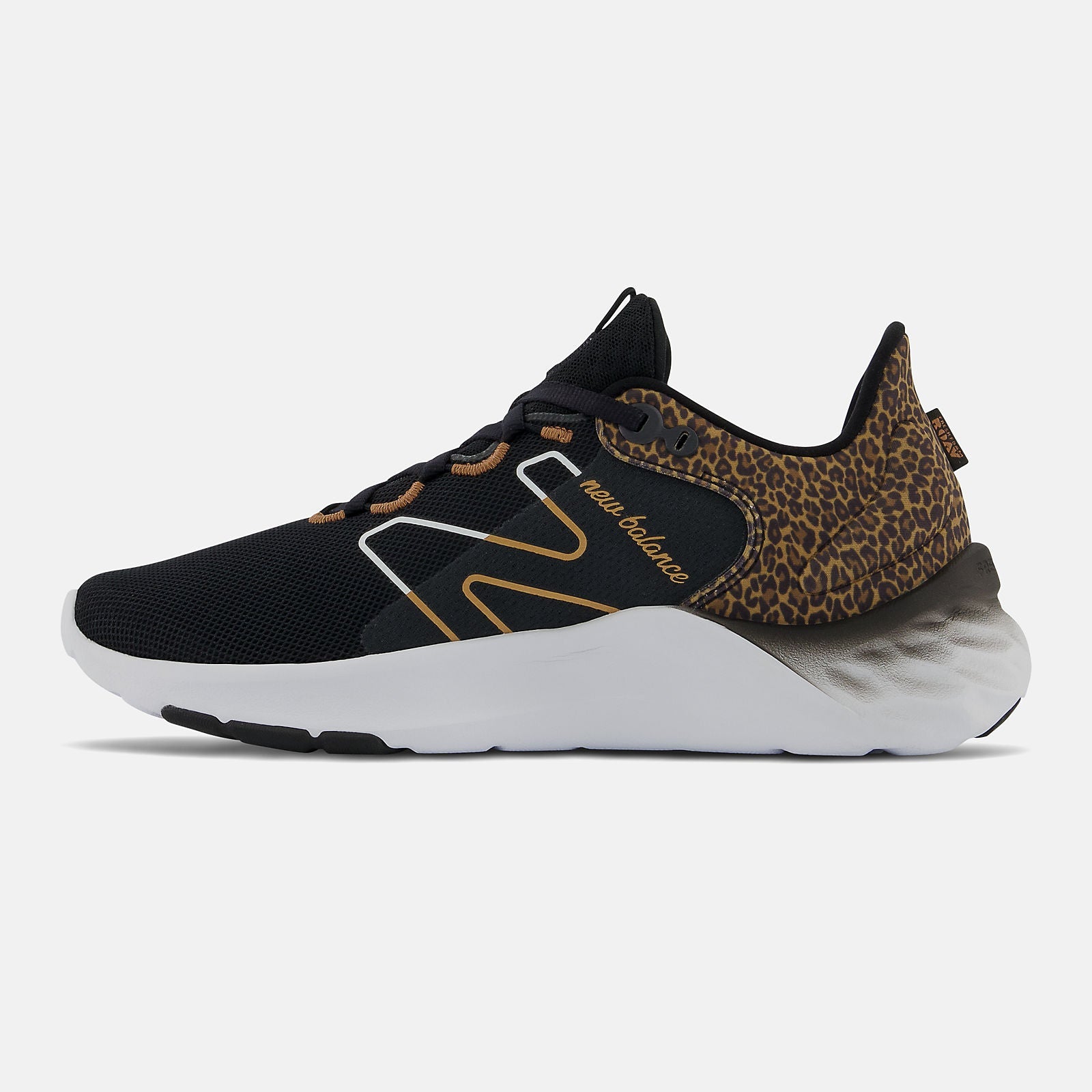 Fresh Foam Roav v2 | New Balance Shoes Black/White - Women