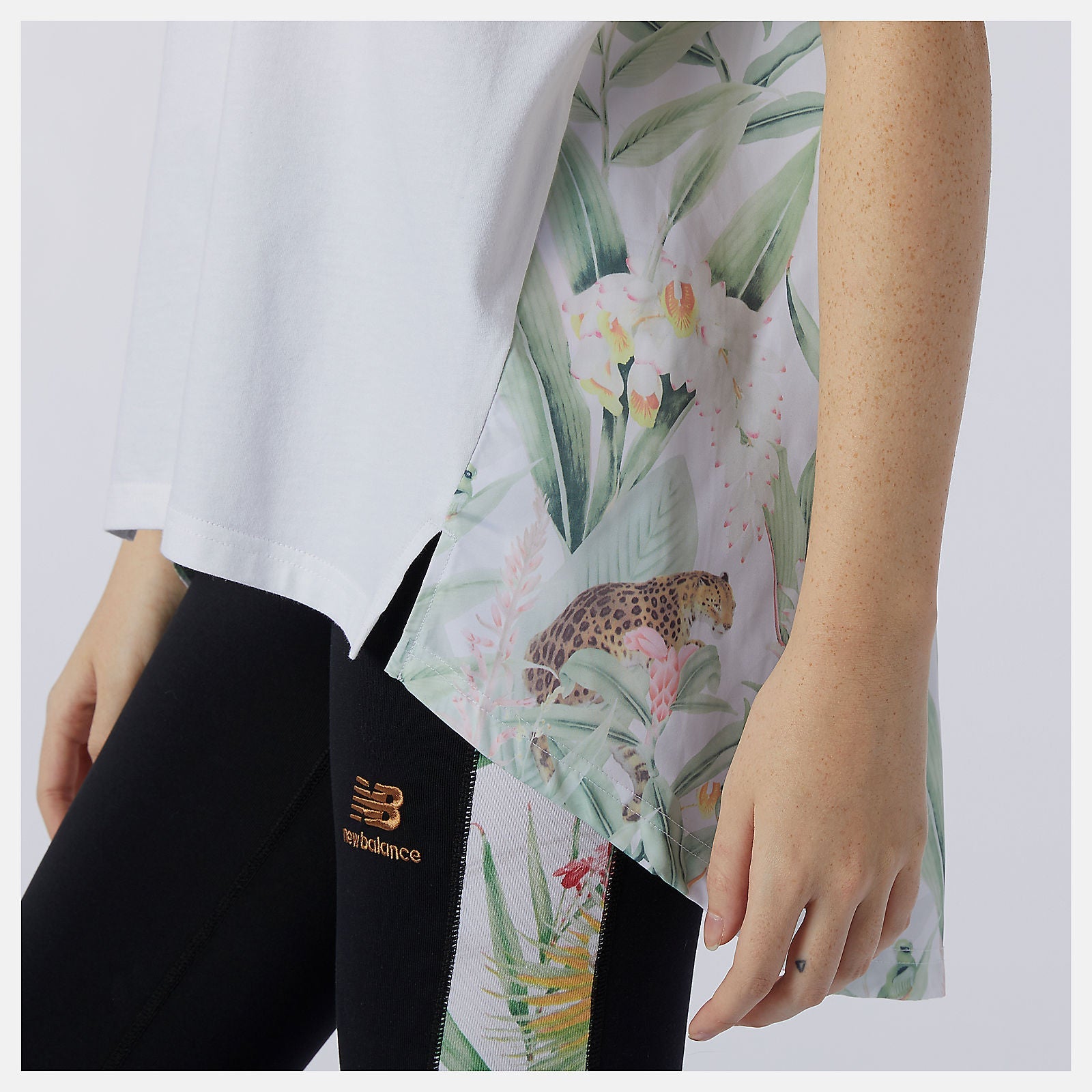 NB Essentials Botanical Knit Woven Mix Tee | New Balance Clothing White - Women